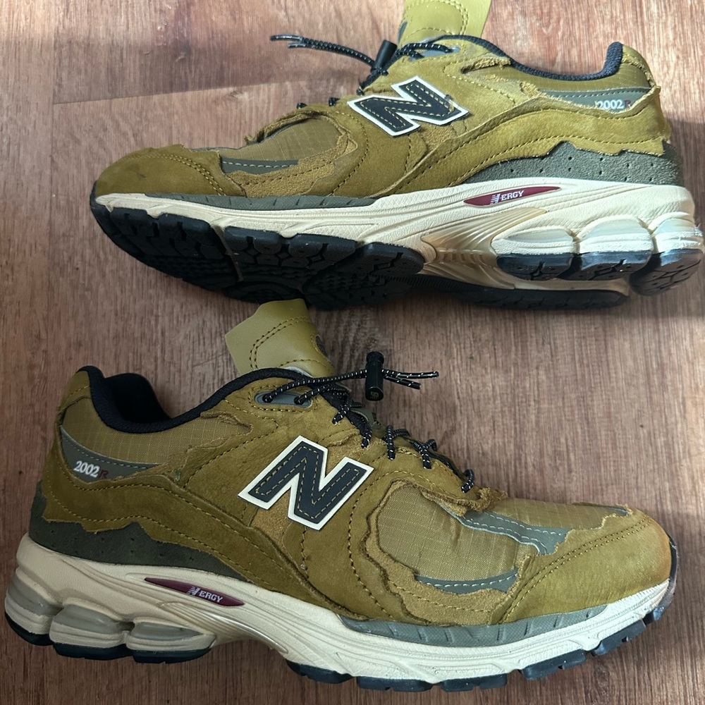 New Balance 2002R size 8.5